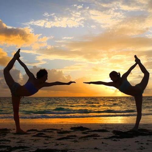 Yoag am Strand (Hot Yoga, Adventure & Community Retreat in Mexico)